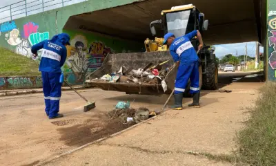 Zeladoria inicia limpeza em seis bairros afetados pela enchente do Rio Acre