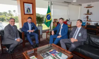 Em Brasília, Gladson Cameli discute liberação de recursos para nova maternidade