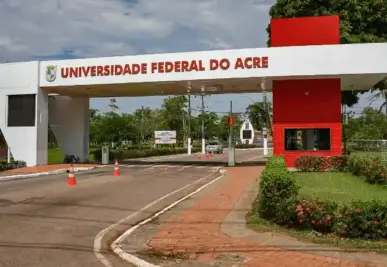 Portal de entrada da Ufac