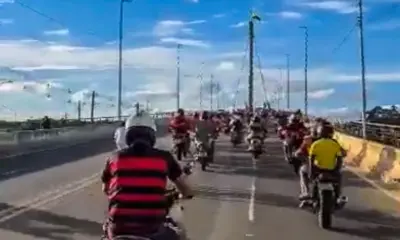 Flamenguistas de Cruzeiro do Sul comemoram título do Cariocão nas ruas da cidade