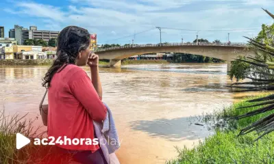 Quarto dia de buscas por jovem desaparecido no rio Acre percorre 20km com voadeira e jetskis