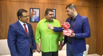 Presidente da Aleac recebe Roberto Vaz em café da manhã na Aleac