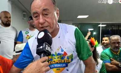 Sob chuva, Bocalom acompanha desfile de blocos no encerramento do Carnaval 2025