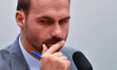 Eduardo Bolsonaro diz que ainda não pediu licença e cita ‘burocracia’