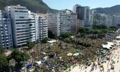 Bolsonaro faz ato em Copacabana por anistia a envolvidos no 8/1