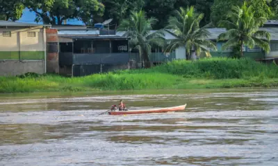 Nível do Rio Acre atinge 14,35 metros na capital na manhã desta terça-feira, 11