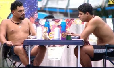 Guilherme e Vinícius reclamam de comida servida no BBB: ‘Não quer descer’