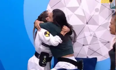 Vídeo: Renata volta para a casa do BBB 25 e arranca gritos de brothers