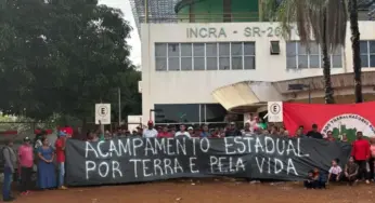 MST monta acampamento com 300 famílias em frente ao Incra em Palmas durante Jornada Nacional de Lutas