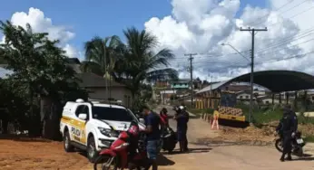 Primeira blitz do feriado prolongado flagra 13 dirigindo sem habilitação em Cruzeiro do Sul
