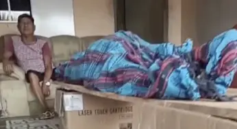 Homem é encontrado morto, transportado em rede e velado em tábua no Acre