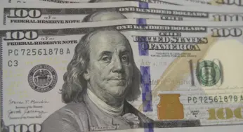 Dólar cai pela sexta vez seguida e fecha em R$ 5,68
