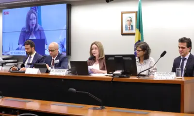 Socorro Neri faz audiência pública sobre educação financeira e defende tema no currículo escolar