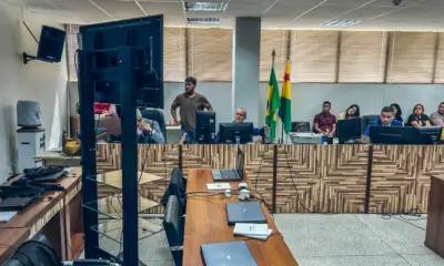Mãe de Nayara diz que filha era vigiada por câmeras e chamada de “louca” e “periguete”