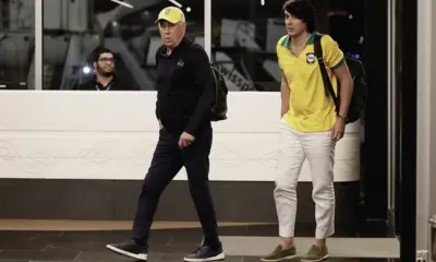 Vídeo: veja o momento em que o técnico Carlo Ancelotti chega ao Brasil