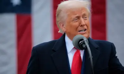 Trump comemora volta do tarifaço e acusa juízes: “É puro ódio?”