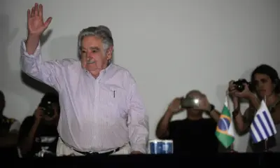 Deputados e senadores brasileiros lamentam morte de Mujica