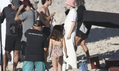 Longe da TV, Isabelle Drummond dirige curta no Rio; veja fotos