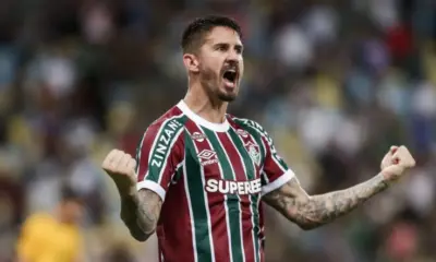 Fluminense vira sobre o Sport com gol no fim e volta a vencer no Brasileiro