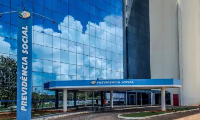 Justiça Federal dá 48h para governo Lula explicar fraudes no INSS