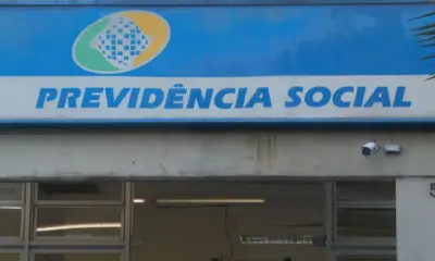Diretor exonerado do INSS autorizou R$ 142 milhões em descontos só em 2024