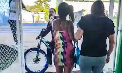 Mãe de aluno invade escola, faz ameaças e é contida; SEE promete controlar entrada