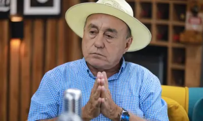 Este Santo quer reza!
