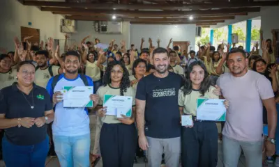 Nicolau celebra mais estudantes certificados por Projeto de Educação da Assembléia