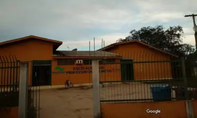 Professor é agredido após pedir que aluna guardasse celular no interior do Amazonas