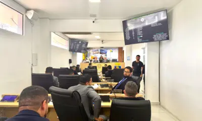Câmara mantém veto parcial e aprova projetos de saúde, educação e combate à violência