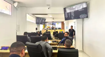 Câmara mantém veto parcial e aprova projetos de saúde, educação e combate à violência