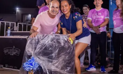 Margarida mãe de oito filhos ganha fogão em sorteio e emociona festa