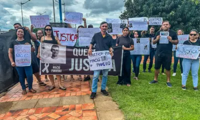 Famílias protestam e cobram justiça por vítimas de acidente com caminhonete Ranger
