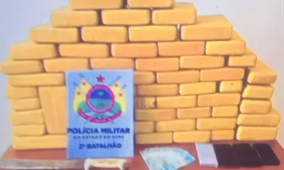 PM apreende mais de 77kg de skunk e prende quatro pessoas no Vila Acre