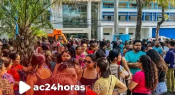 Profissionais da educação fazem paralisação e protestam por reajustes e direitos