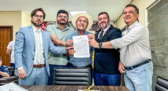 Prefeito Bocalom sanciona R$ 67 milhões para renovar frota de ônibus e alfineta oposição