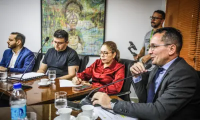Deputado Adailton Cruz cobra isonomia em PCCR da saúde