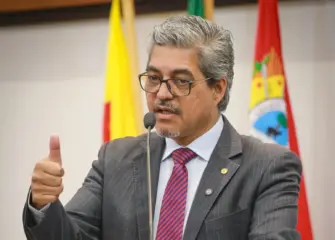 Indignado, Edvaldo cobra órgãos de controle: “vamos assistir mais óbitos?”