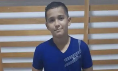Mãe de garoto que morreu de sepse culpa hospital pela morte do filho