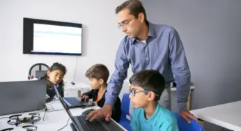 Como professores podem modernizar suas aulas com recursos online
