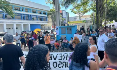 Após reunião, servidores da educação mantém greve em Rio Branco