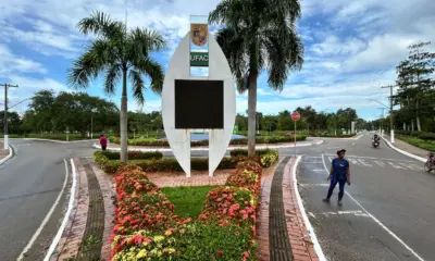 Fonte da entrada da Ufac e telões estão sem funcionar há meses