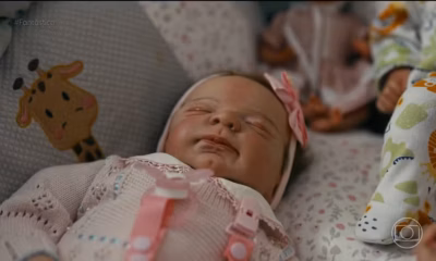 Projeto quer multar em R$ 30 mil quem furar fila com bebê reborn