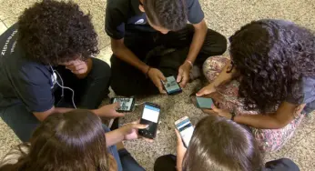 Adolescentes não têm apoio para lidar com redes sociais, diz pesquisa