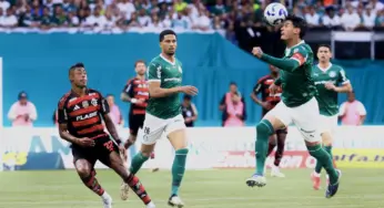 Flamengo vence Palmeiras e encosta na liderança do Brasileirão