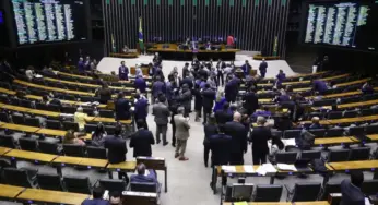 Projeto que aumenta número de deputados para 531 tem urgência aprovada