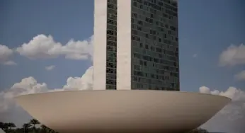 Câmara aprova aumento de pena para crime contra profissionais de saúde