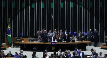 Câmara aprova urgência para PL que proíbe desconto automático no INSS