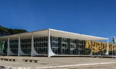Defesa de Bolsonaro pede dispensa de 4 testemunhas na ação do golpe