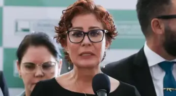 Moraes nega recurso de Carla Zambelli contra execução da condenação